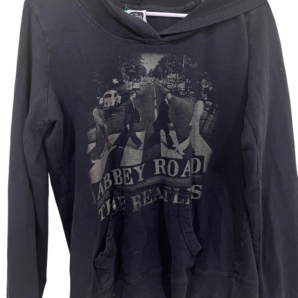Beatles Abbey Road Sweater by Apple 🍎 

✨2009✨